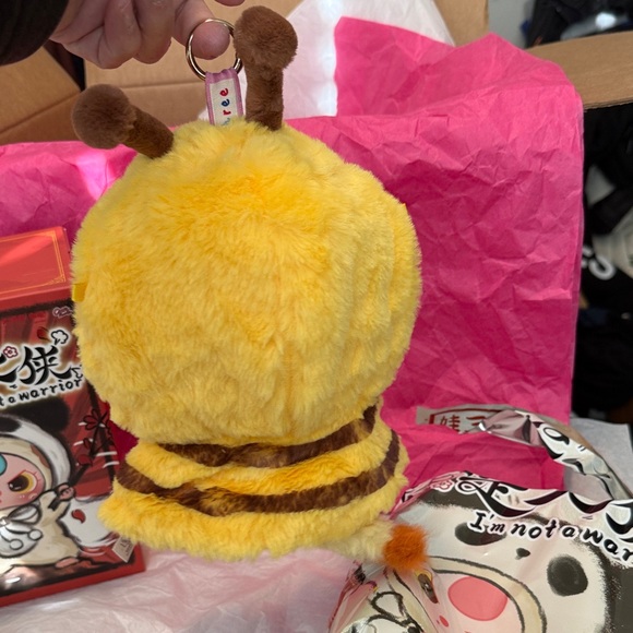 🐝🦁 SECRET Baby Three I’m Not A Warrior CONFIRMED SECRET 🦁🐝 - Picture 5 of 7